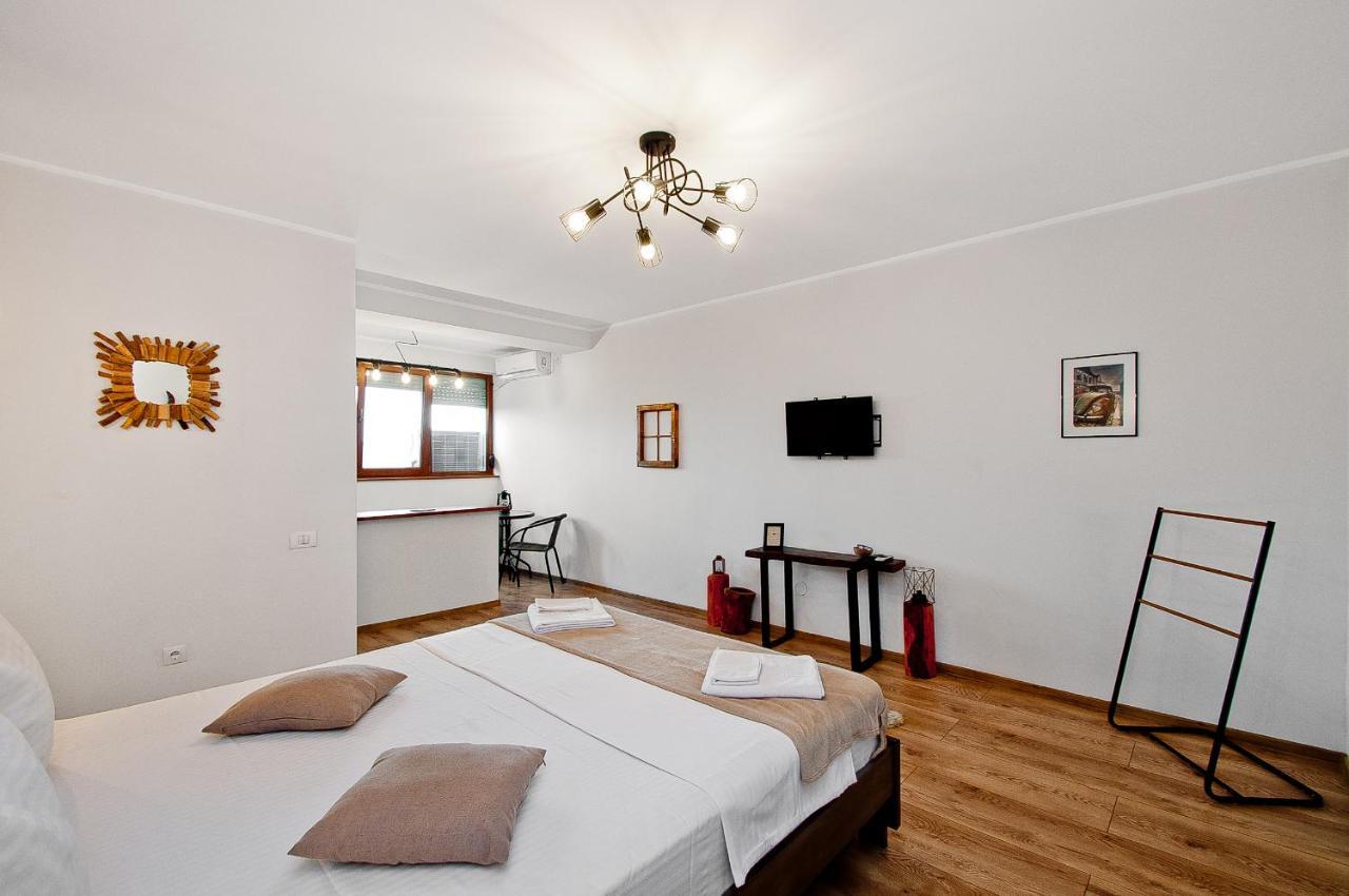 Galaţi Wood&Steel Apartment מראה חיצוני תמונה