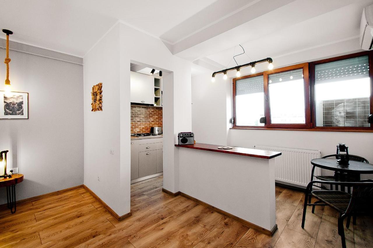 Galaţi Wood&Steel Apartment מראה חיצוני תמונה